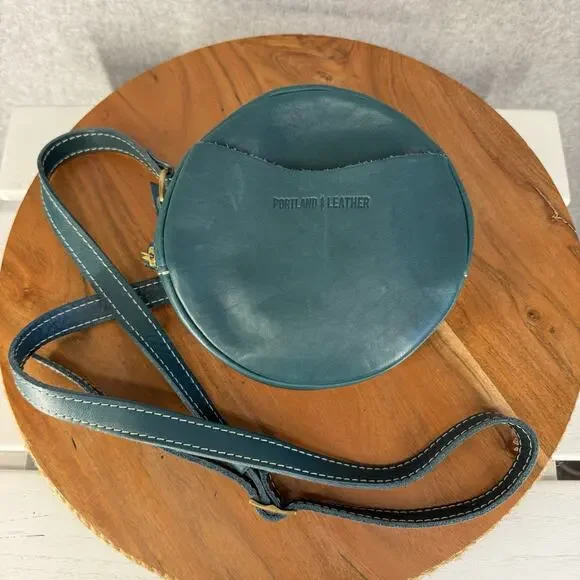 Portland Leather Small Green Circle Crossbody 💚 - Picture 9 of 9